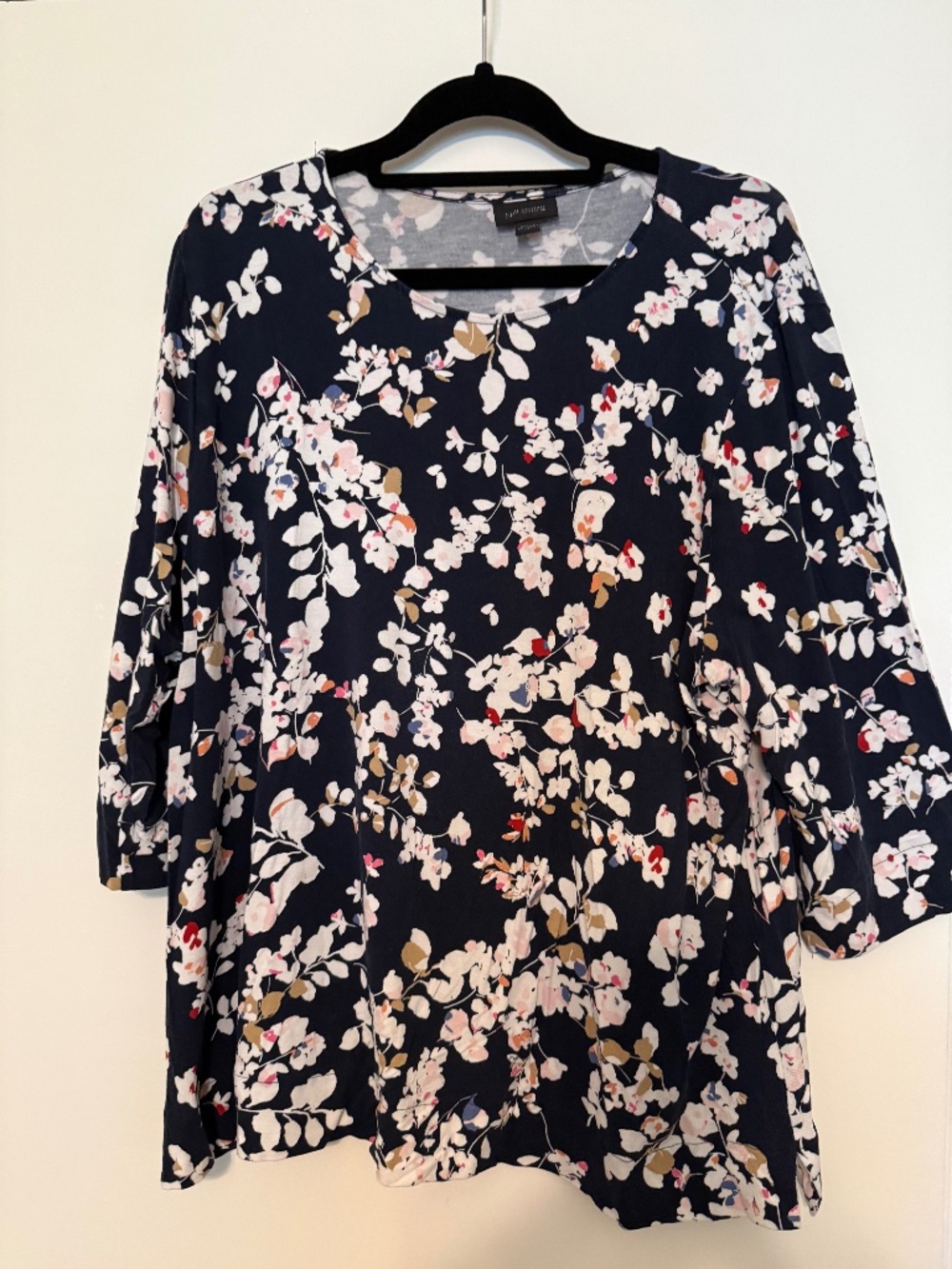 Colorful J. Jill Wearever printed top size XL. Navy with watercolor flowers!